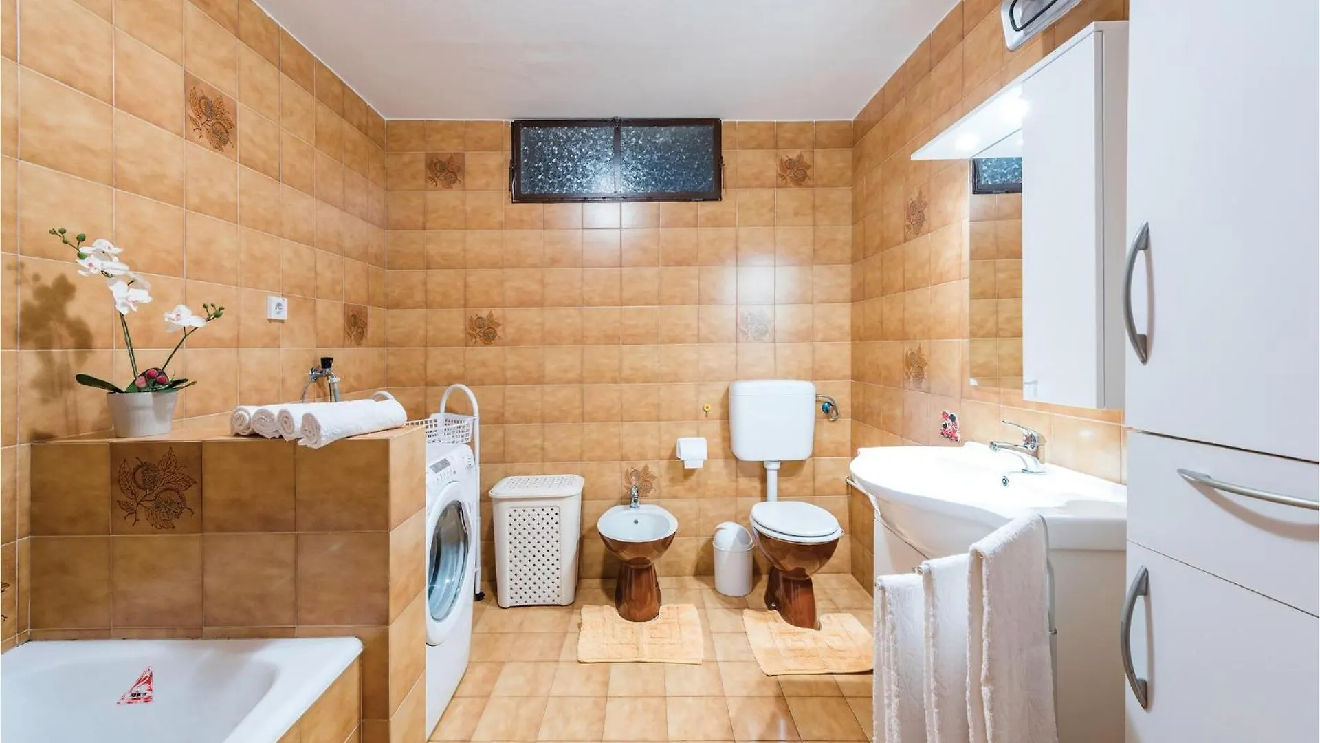 Gorgeous Apartment In Rabac With Kitchen