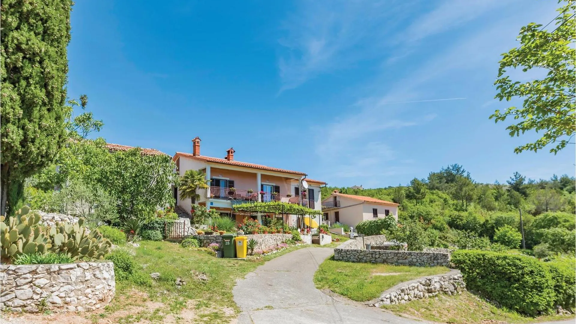 Gorgeous Apartment In Rabac With Kitchen