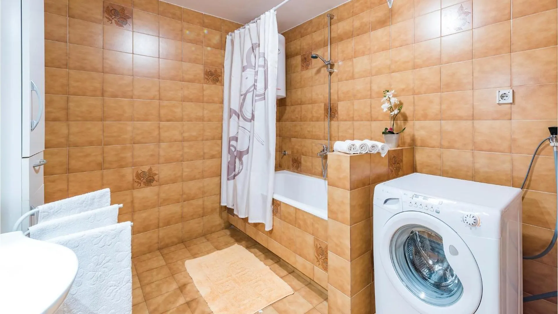 Gorgeous Apartment In Rabac With Kitchen 0*,