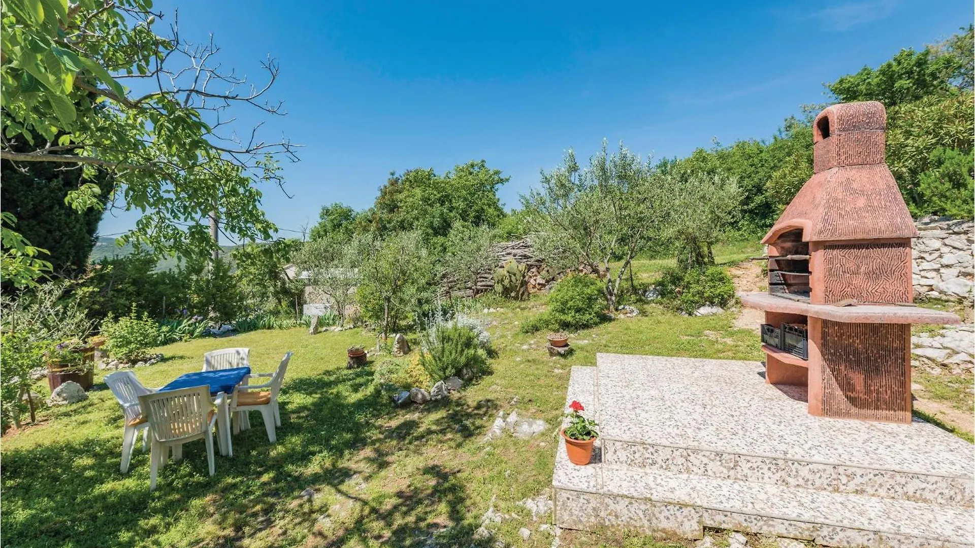 Gorgeous Apartment In Rabac With Kitchen
